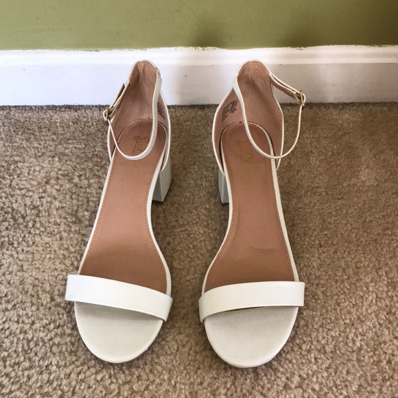 Brash Shoes - MT- Brash cream ankle strap block sandal